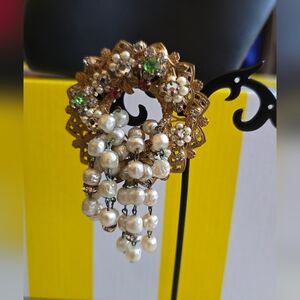 Rare Original By Robert Gold Tone and Pearl Brooch